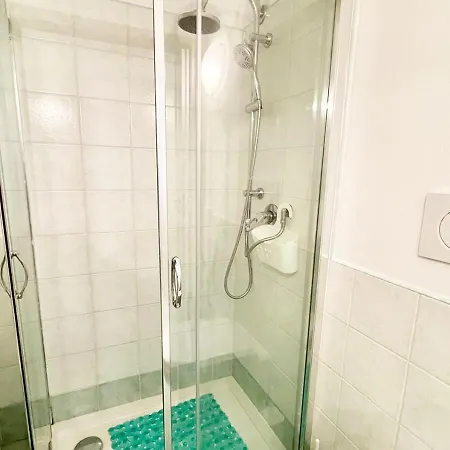 Pgs Immobiliare Srls Residenza Marino Bilocale In Centro Storico アパート