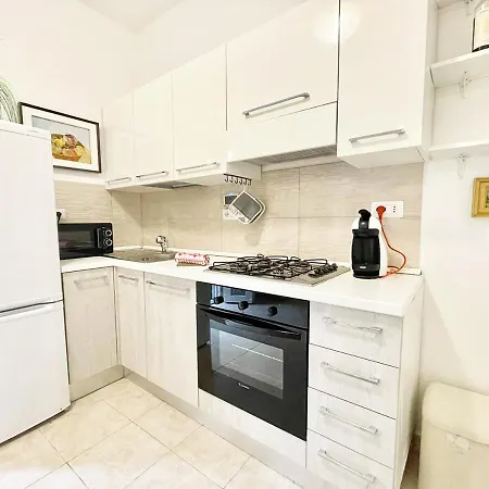 شقة Pgs Immobiliare Srls Residenza Marino Bilocale In Centro Storico *
