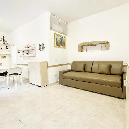 アパート Pgs Immobiliare Srls Residenza Marino Bilocale In Centro Storico