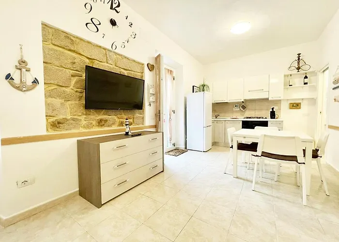 Laureliving - Holiday Home - Residenza Marino * La Maddalena (Sassari)